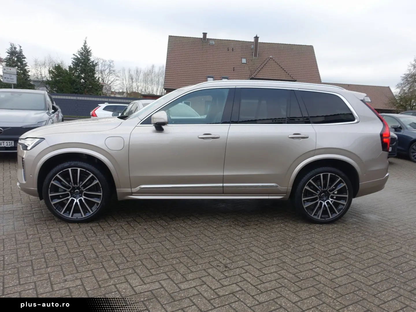VOLVO XC90 Ultra T8 AWD Massage Pano B&W AHK 360