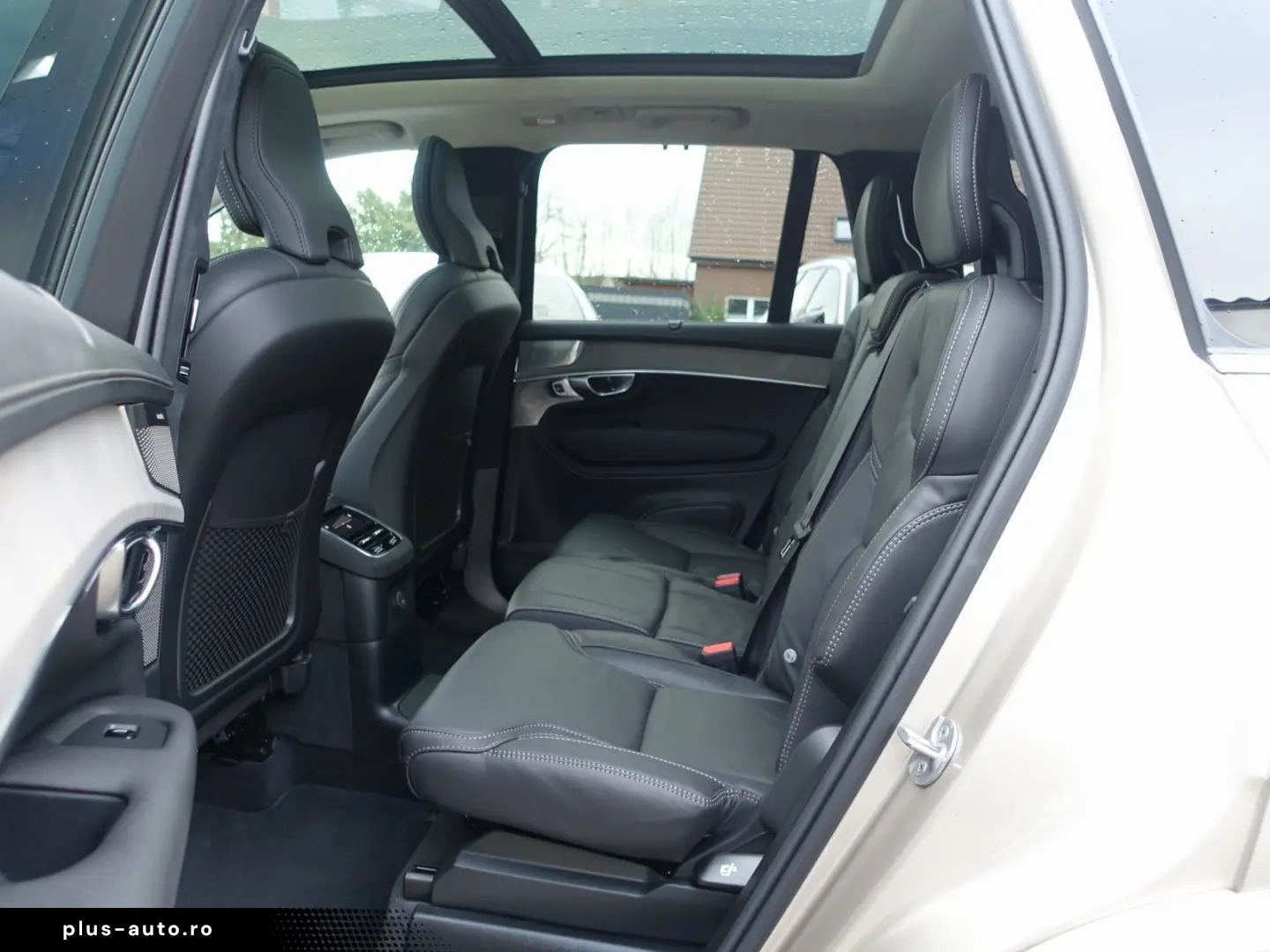 VOLVO XC90 Ultra T8 AWD Massage Pano B&W AHK 360