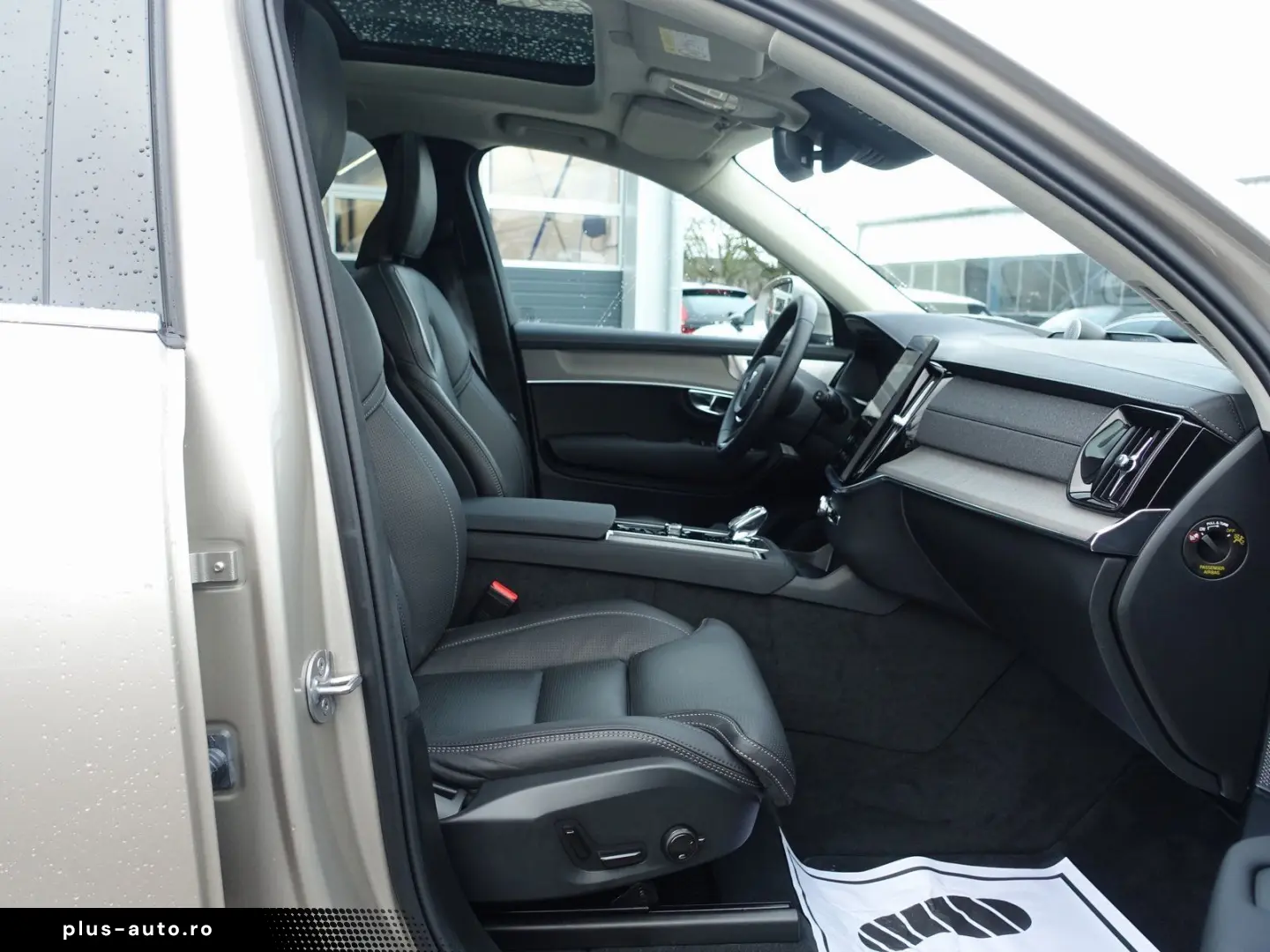 VOLVO XC90 Ultra T8 AWD Massage Pano B&W AHK 360