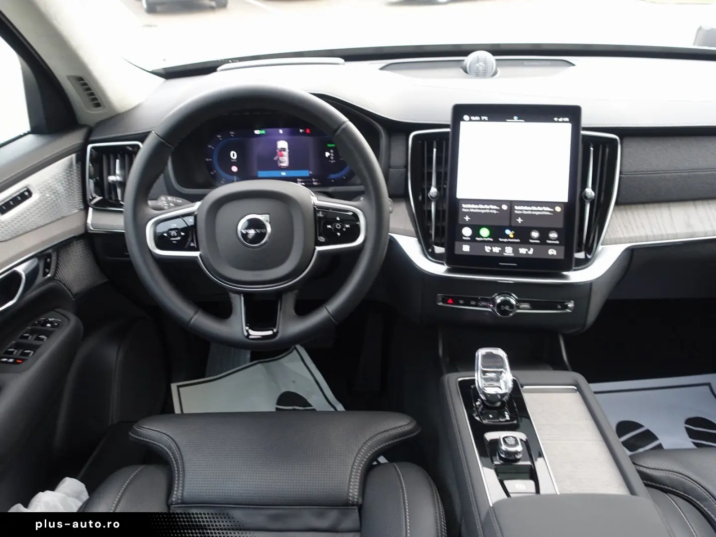 VOLVO XC90 Ultra T8 AWD Massage Pano B&W AHK 360