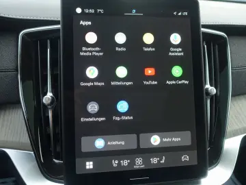 VOLVO XC90 Ultra T8 AWD Massage Pano B&W AHK 360