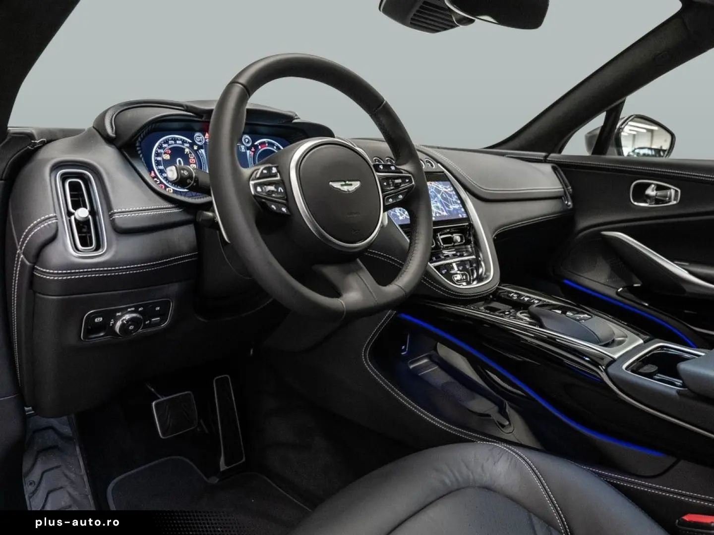 ASTON MARTIN DBX Magnetic Silver Onyx Black