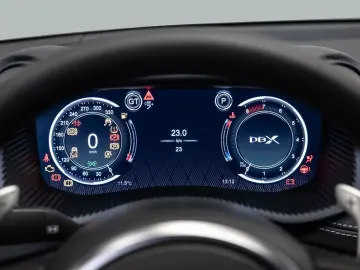 ASTON MARTIN DBX Magnetic Silver Onyx Black