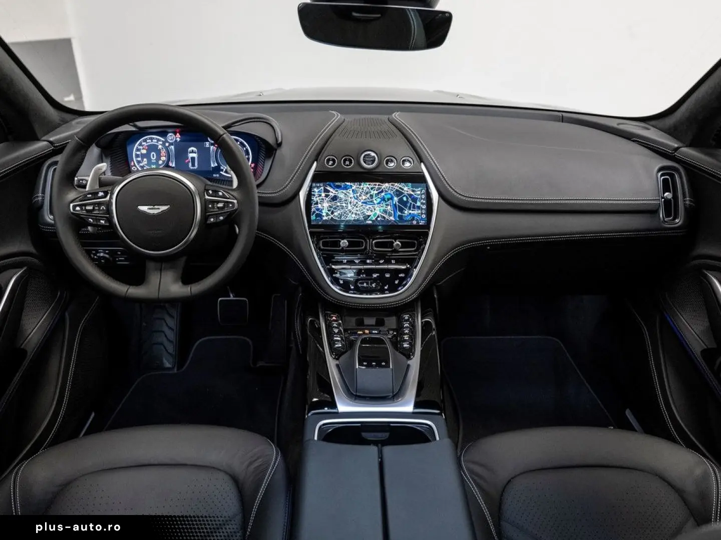 ASTON MARTIN DBX Magnetic Silver Onyx Black