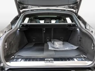 ASTON MARTIN DBX Magnetic Silver Onyx Black