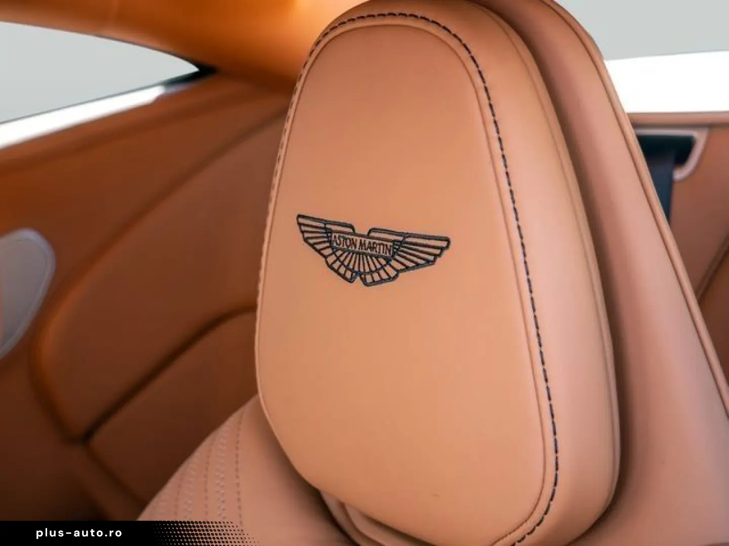 ASTON MARTIN DB11 Coupe V8 Silver Birch Provenance