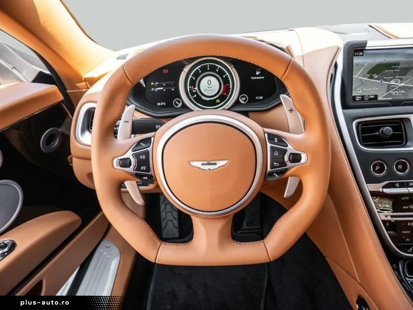 ASTON MARTIN DB11 Coupe V8 Silver Birch Provenance