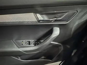 SKODA Karoq 2.0 TDI Ambition DSG Navi  ACC  KESSY