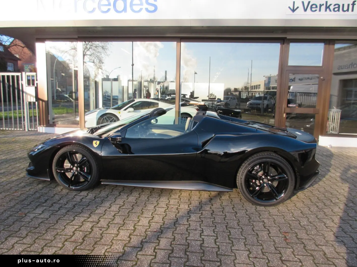 FERRARI 296 GTS Lift Carbon JBL Kamera