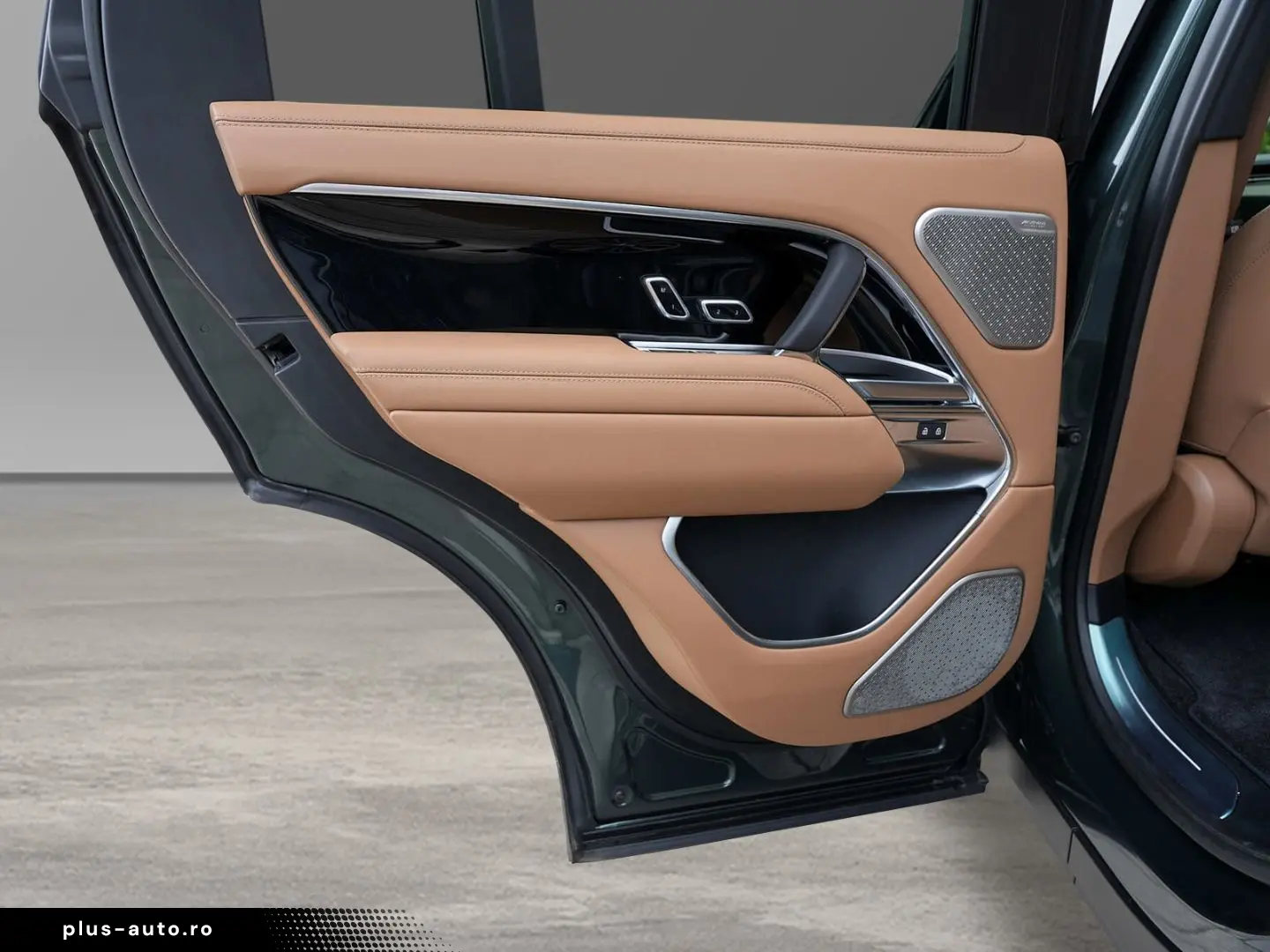 LAND ROVER Range Rover P550e Autobiography Hybrid EU6e Park