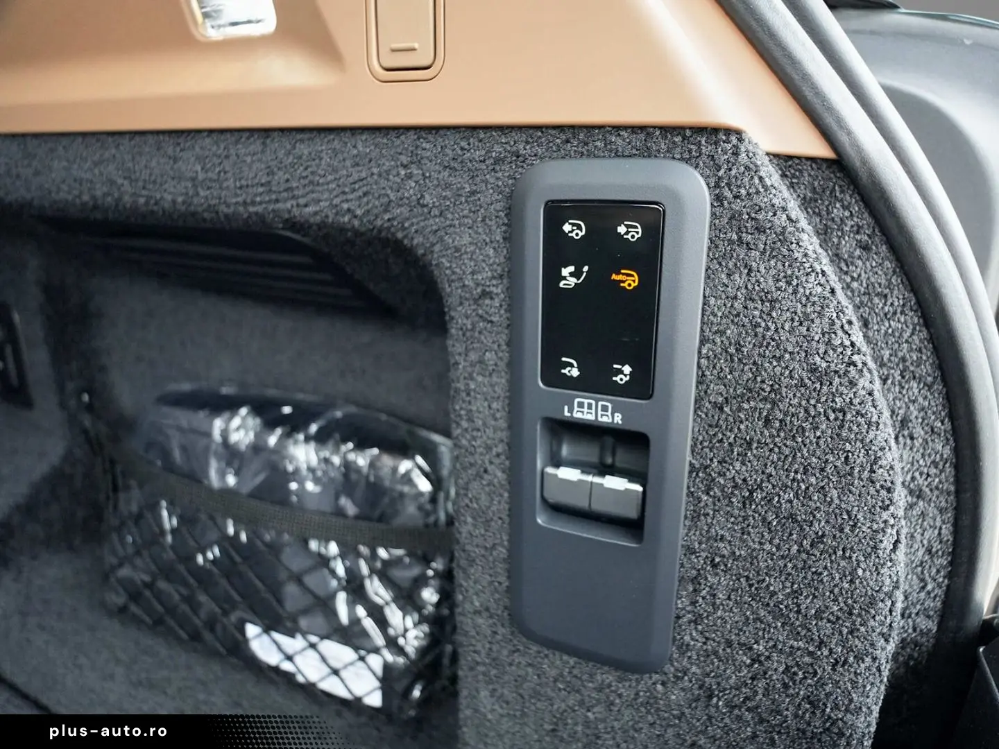 LAND ROVER Range Rover P550e Autobiography Hybrid EU6e Park