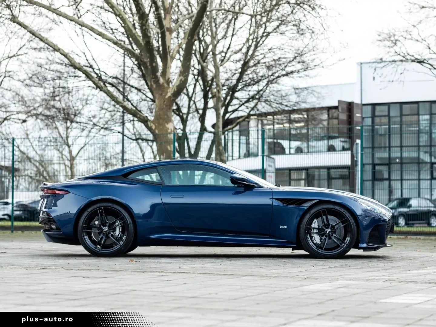 ASTON MARTIN DBS Coupe - Q Seychelles Blue - Alcantara Black