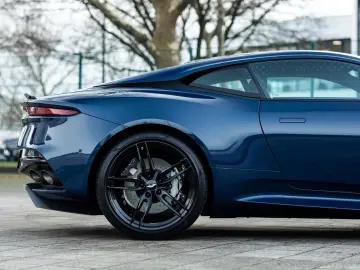 ASTON MARTIN DBS Coupe - Q Seychelles Blue - Alcantara Black