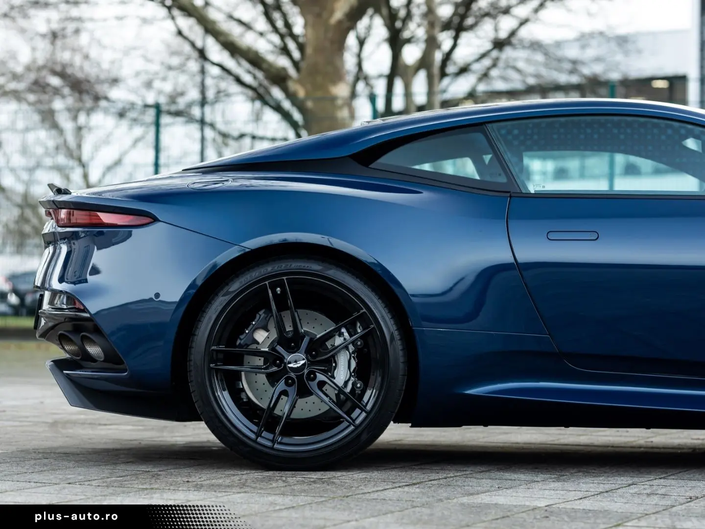 ASTON MARTIN DBS Coupe - Q Seychelles Blue - Alcantara Black