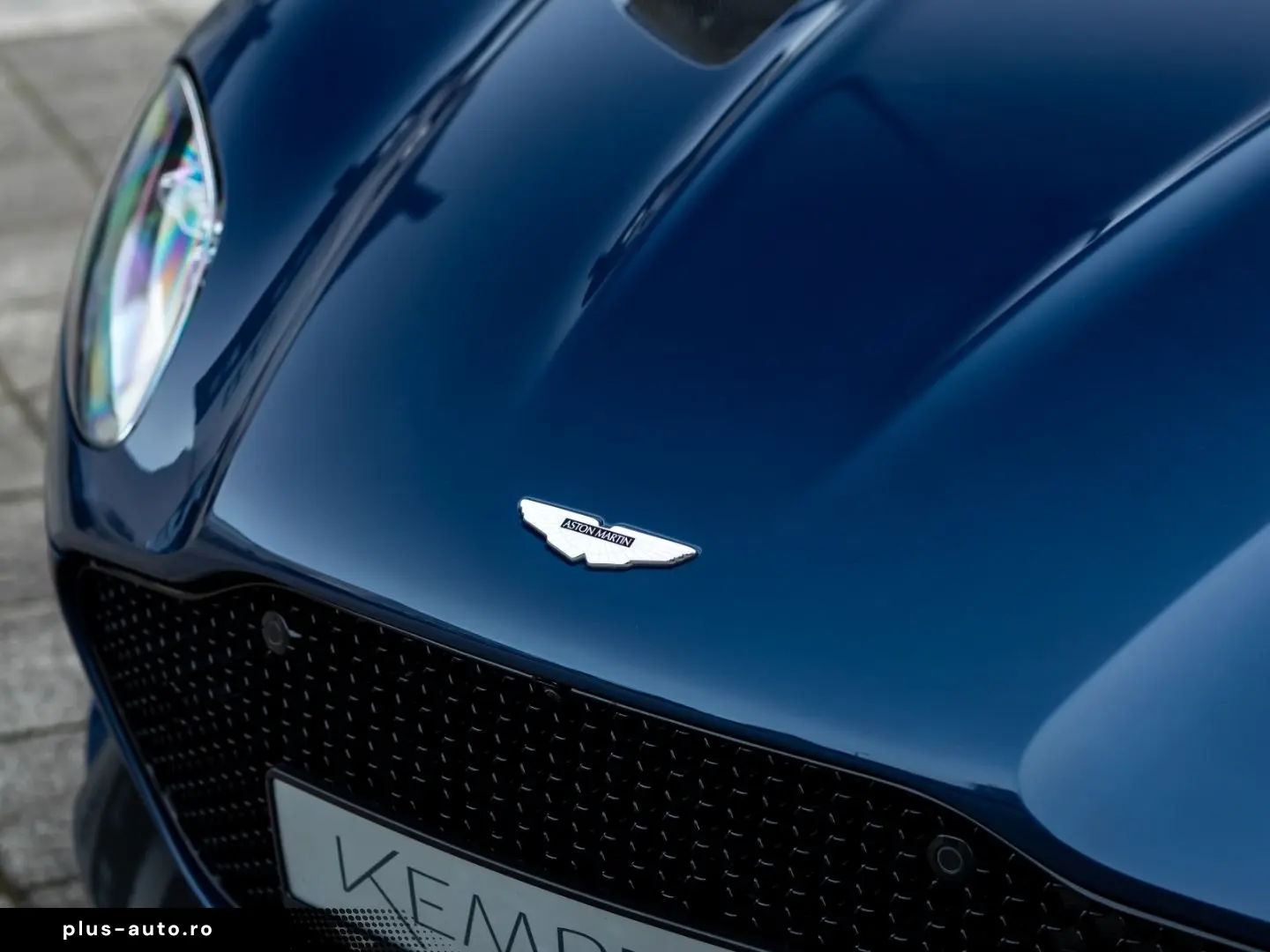 ASTON MARTIN DBS Coupe - Q Seychelles Blue - Alcantara Black