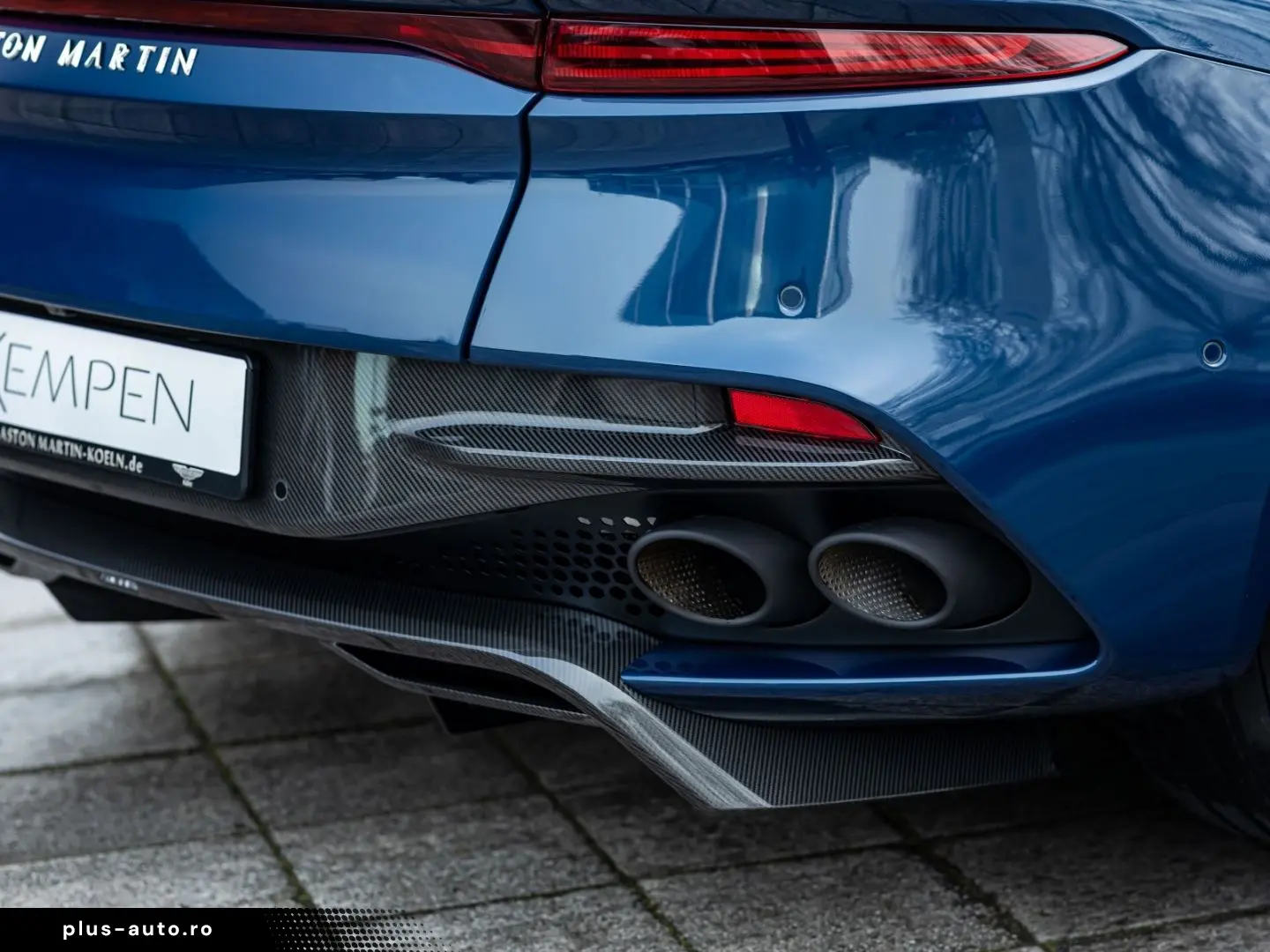 ASTON MARTIN DBS Coupe - Q Seychelles Blue - Alcantara Black