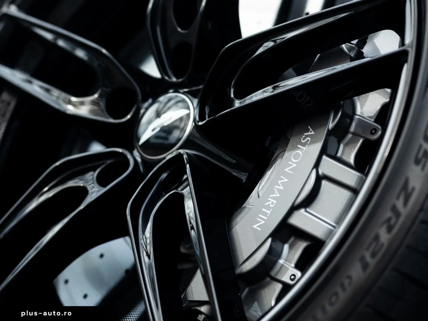 ASTON MARTIN DBS Coupe - Q Seychelles Blue - Alcantara Black