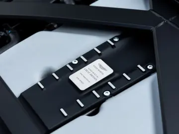 ASTON MARTIN DBS Coupe - Q Seychelles Blue - Alcantara Black