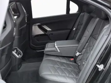 BMW 740 d xDr M Sport  TV spate