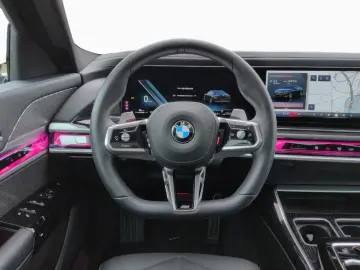 BMW 740 d xDr M Sport  TV spate
