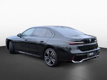 BMW 740 d xDr M Sport  TV spate