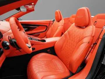 ASTON MARTIN DB12 Volante Californian Poppy Carbonbr&hellip;