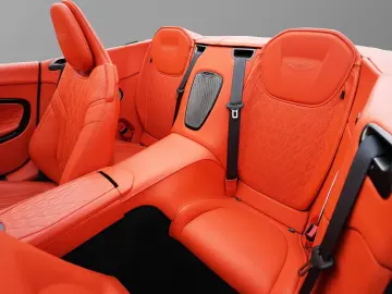 ASTON MARTIN DB12 Volante Californian Poppy Carbonbr&hellip;