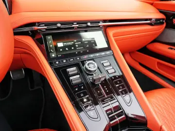 ASTON MARTIN DB12 Volante Californian Poppy Carbonbr&hellip;