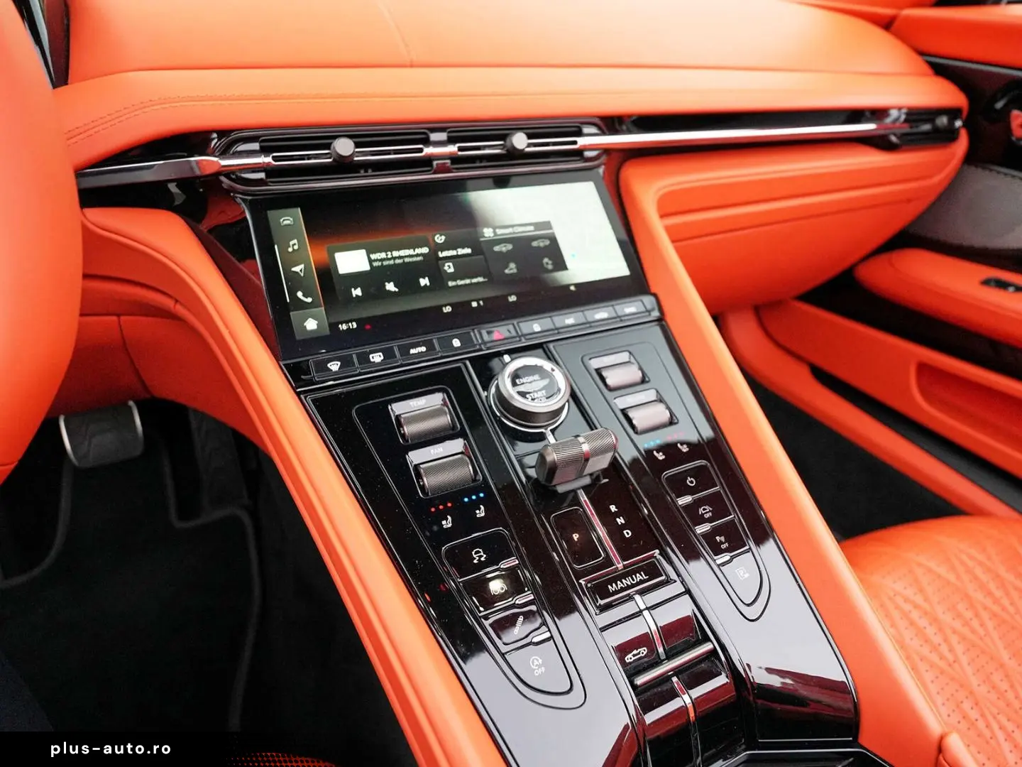 ASTON MARTIN DB12 Volante Californian Poppy Carbonbr&hellip;