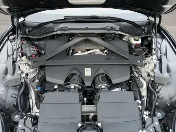 ASTON MARTIN DB12 Volante Californian Poppy Carbonbr&hellip;