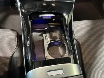 MERCEDES-BENZ C 300 4M Avantgarde MBUX  LED Ambien Totw