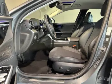 MERCEDES-BENZ C 300 4M Avantgarde MBUX  LED Ambien Totw