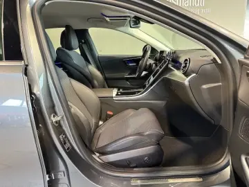 MERCEDES-BENZ C 300 4M Avantgarde MBUX  LED Ambien Totw