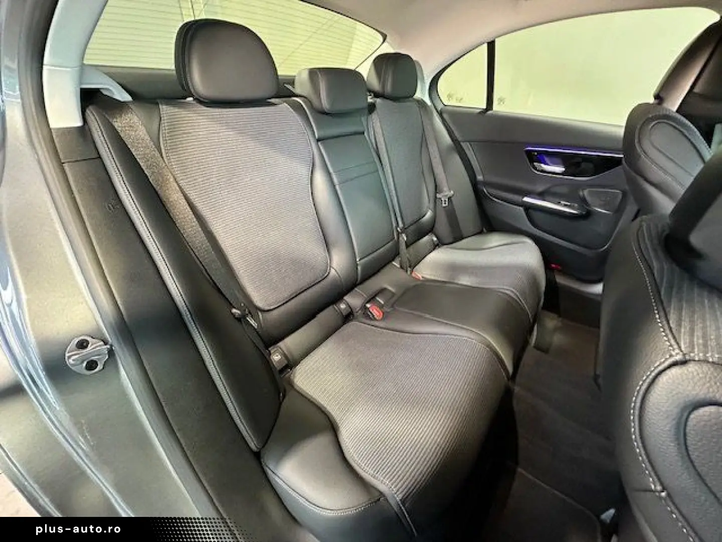 MERCEDES-BENZ C 300 4M Avantgarde MBUX  LED Ambien Totw