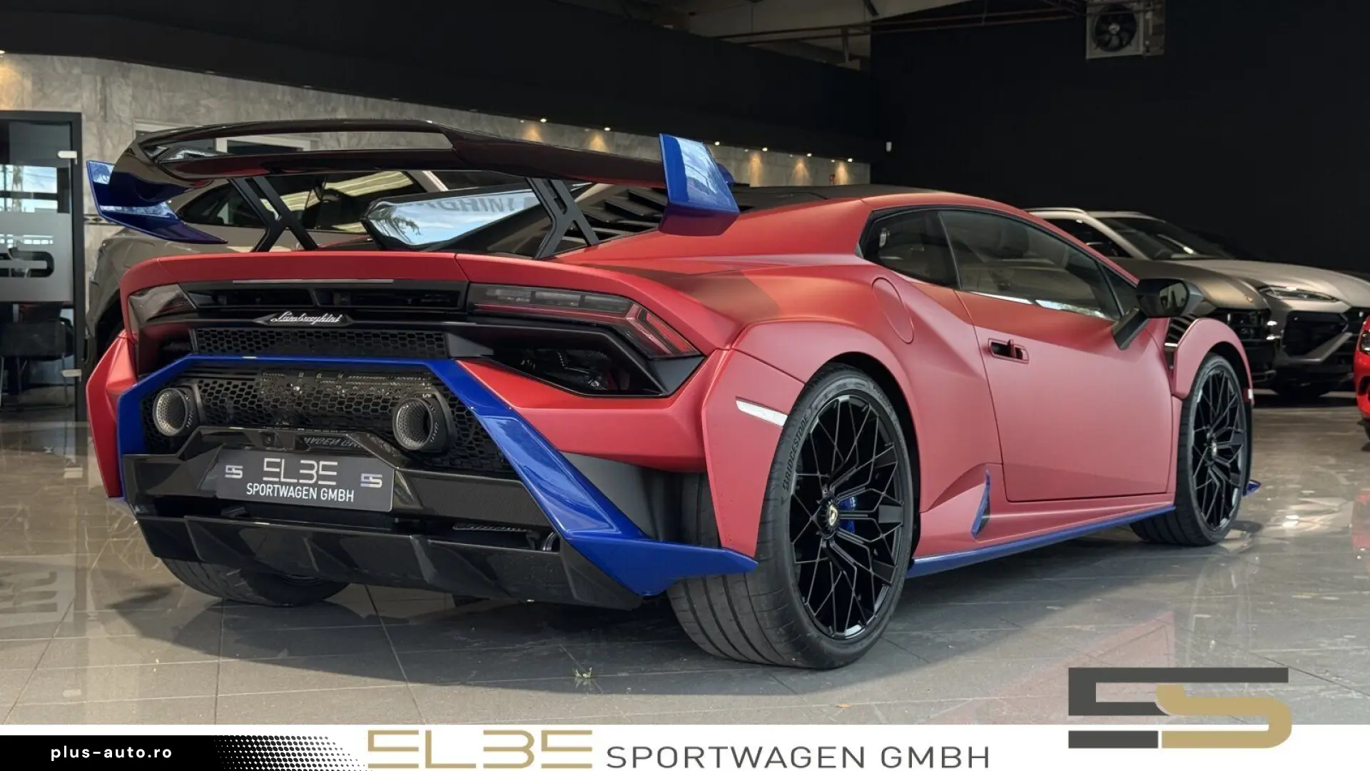 LAMBORGHINI Huracán STO FULL CARBON CAMERA LIFTING ALCANTARA