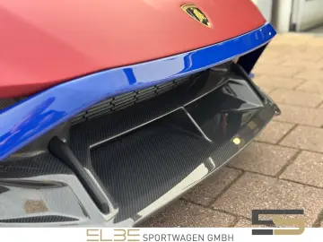 LAMBORGHINI Huracán STO FULL CARBON CAMERA LIFTING ALCANTARA