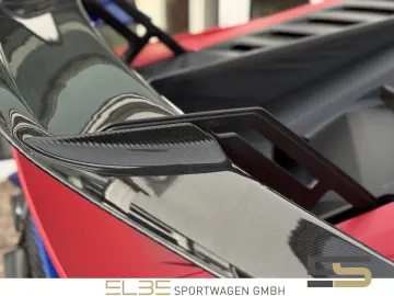 LAMBORGHINI Huracán STO FULL CARBON CAMERA LIFTING ALCANTARA