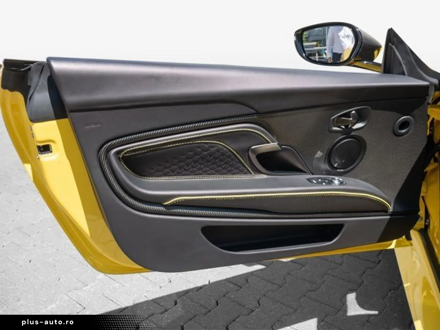 ASTON MARTIN DBS Volante Frosted Glass Yellow Carbon