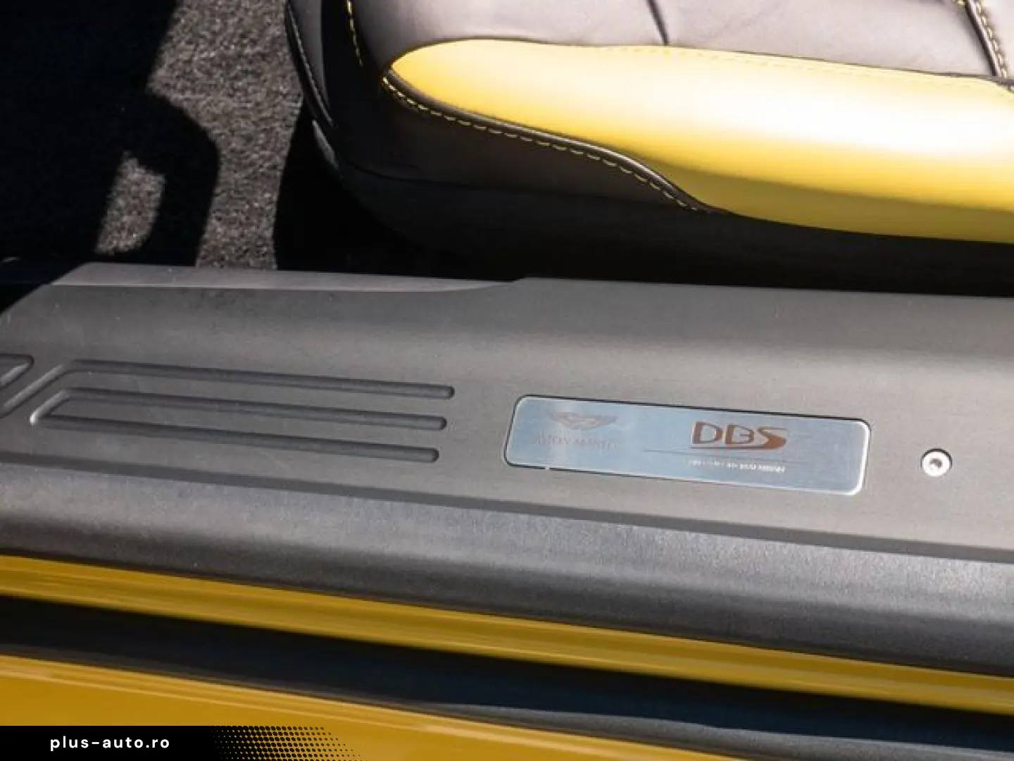 ASTON MARTIN DBS Volante Frosted Glass Yellow Carbon