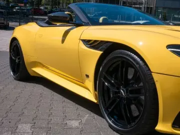 ASTON MARTIN DBS Volante Frosted Glass Yellow Carbon