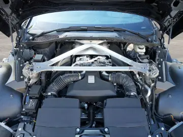 ASTON MARTIN Vantage Roadster Onyx Black   Obsidian Black