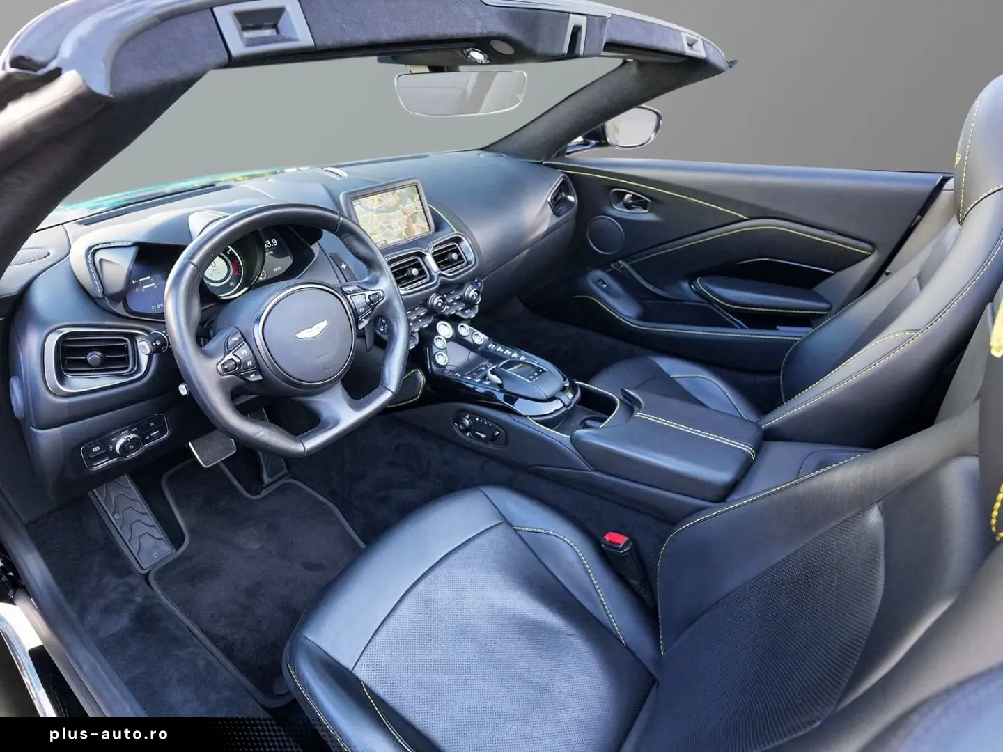 ASTON MARTIN Vantage Roadster Onyx Black   Obsidian Black