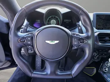 ASTON MARTIN Vantage Roadster Onyx Black   Obsidian Black