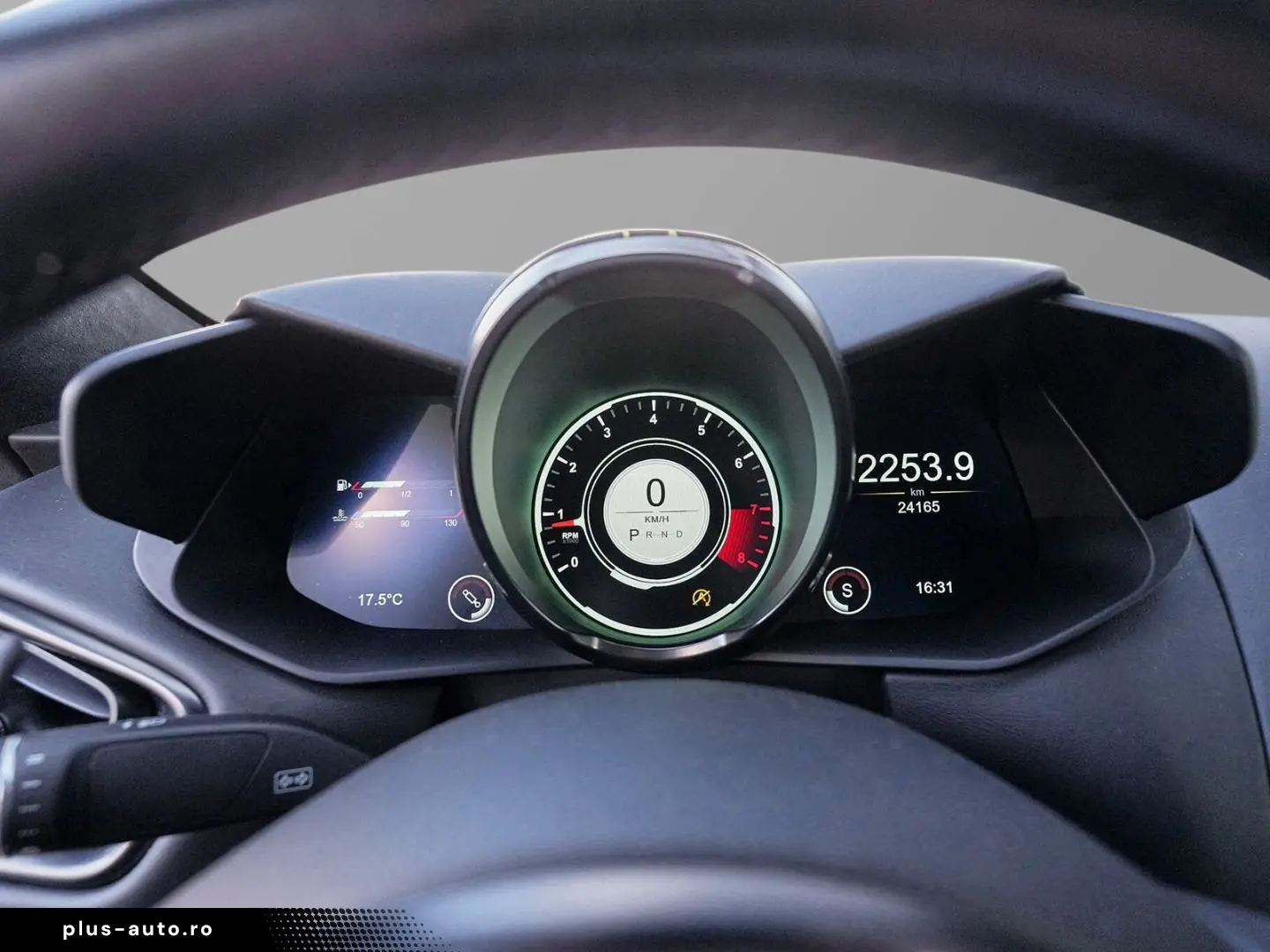 ASTON MARTIN Vantage Roadster Onyx Black   Obsidian Black