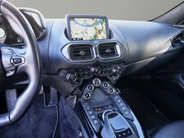 ASTON MARTIN Vantage Roadster Onyx Black   Obsidian Black