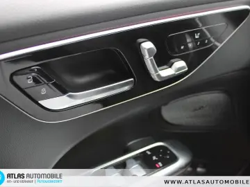 MERCEDES-BENZ C 300 e 4Matic Avantgarde LED=PANO=LEDER