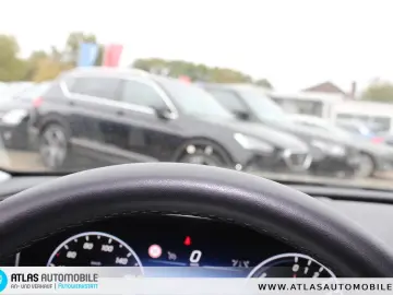 MERCEDES-BENZ C 300 e 4Matic Avantgarde LED=PANO=LEDER