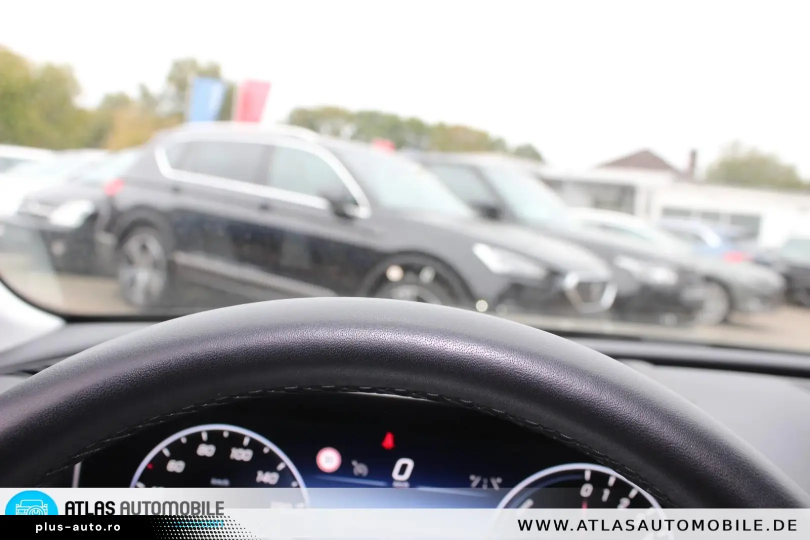 MERCEDES-BENZ C 300 e 4Matic Avantgarde LED=PANO=LEDER