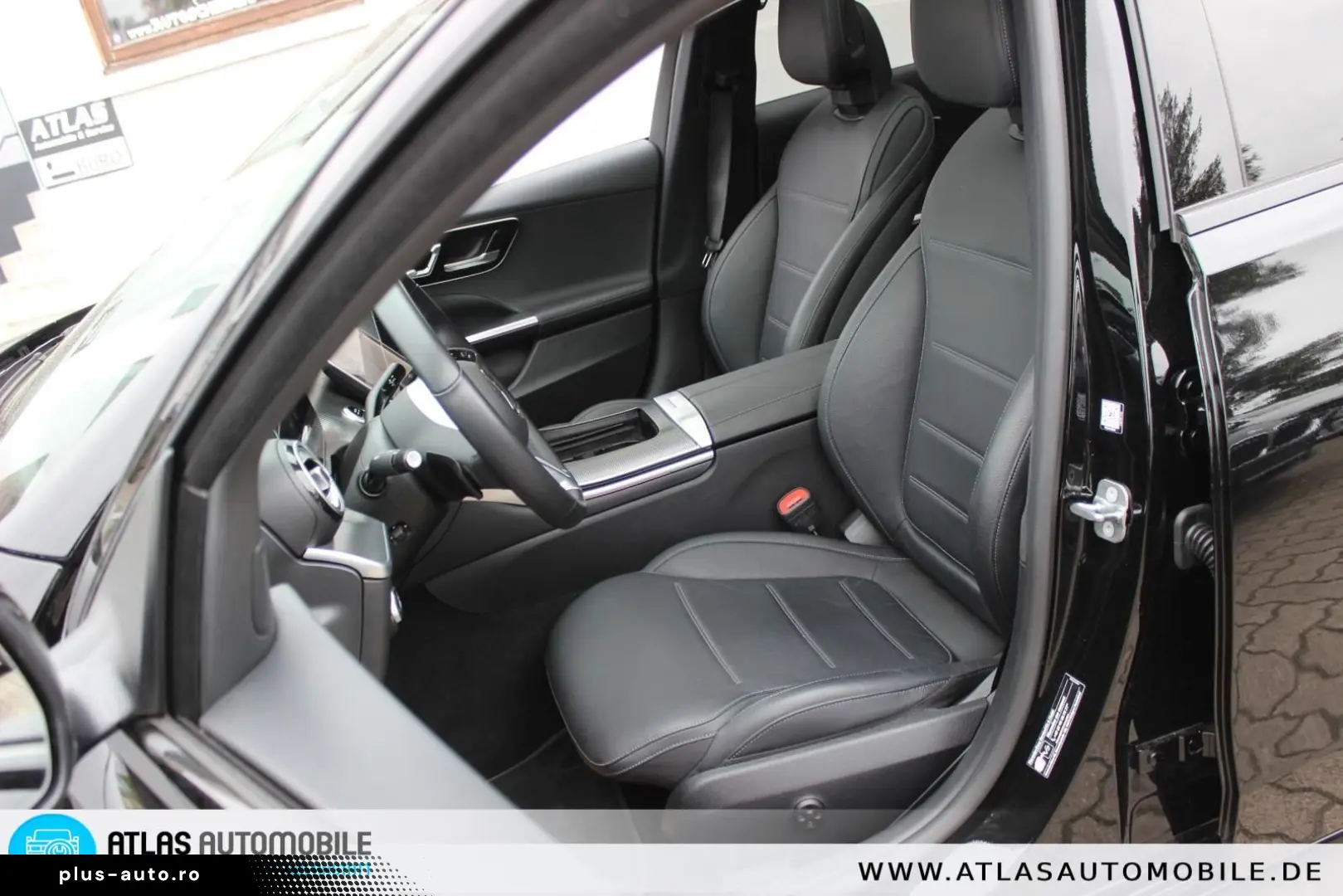 MERCEDES-BENZ C 300 e 4Matic Avantgarde LED=PANO=LEDER