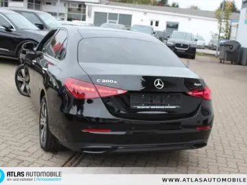 MERCEDES-BENZ C 300 e 4Matic Avantgarde LED=PANO=LEDER